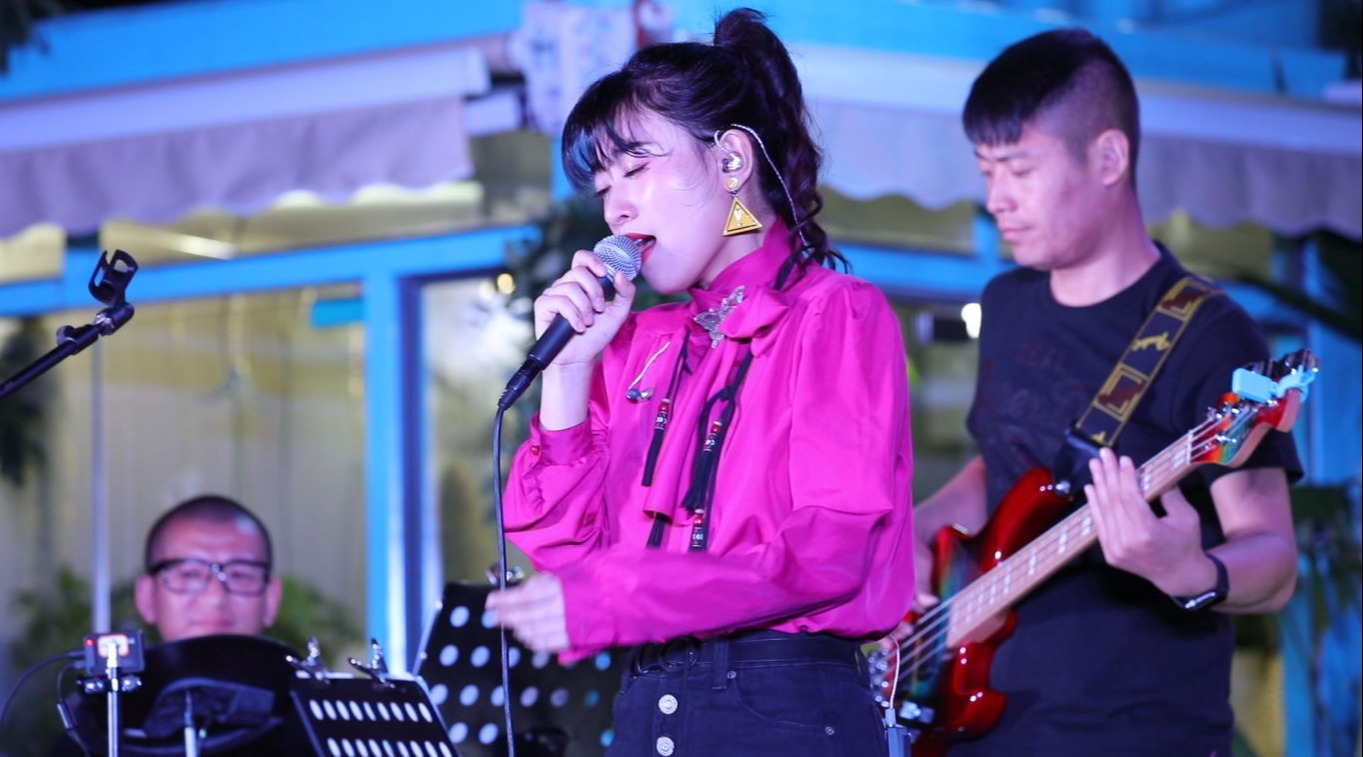 冷艳的钟声 《一场烟火表演》