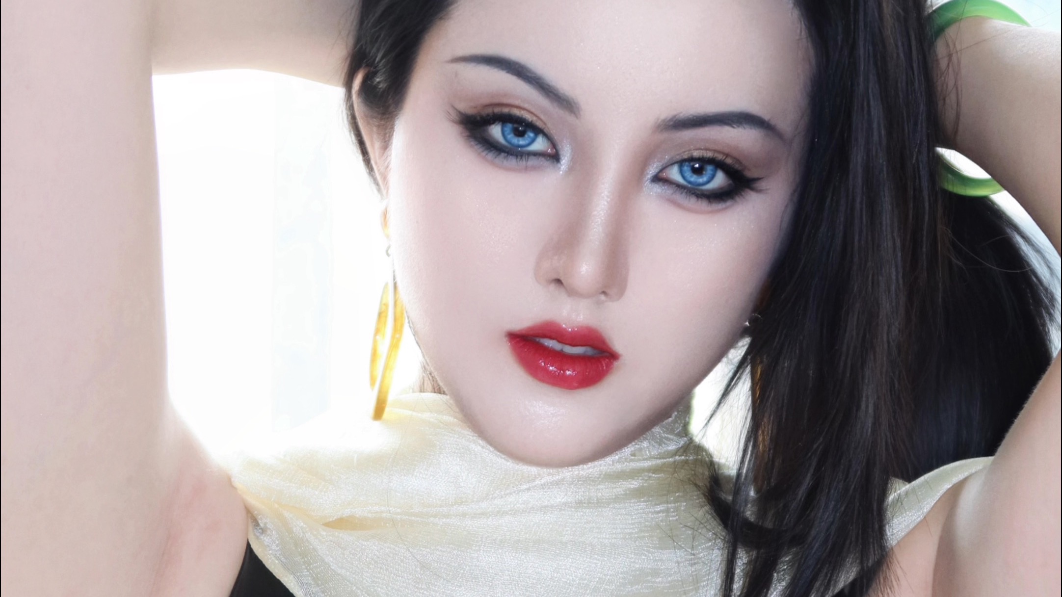 穿 皮 裙 的 lisalisa