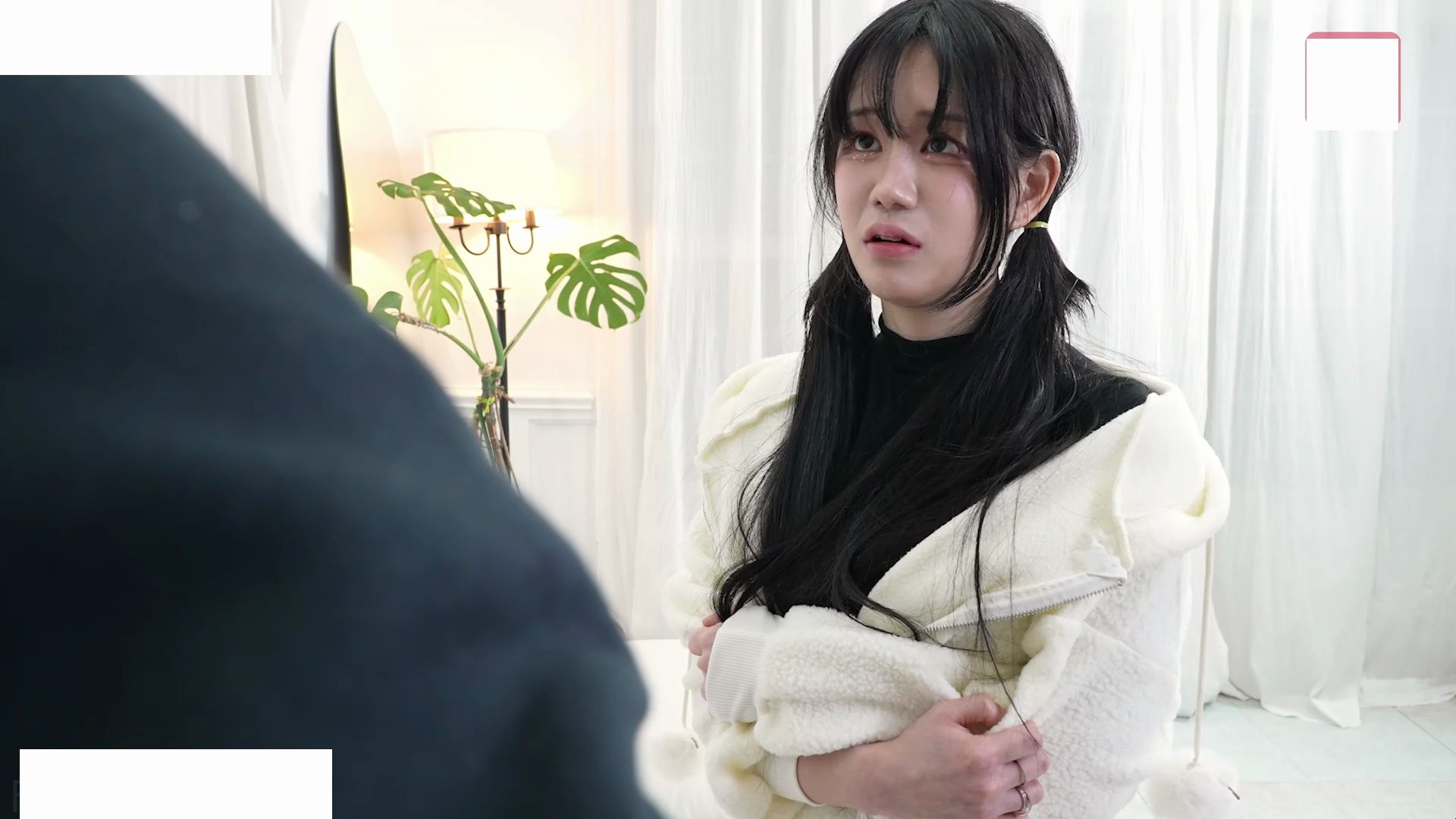 [诺雅 노아 Noah] 가랑이로 수리 기사 감아버리는 자취녀 (2026)