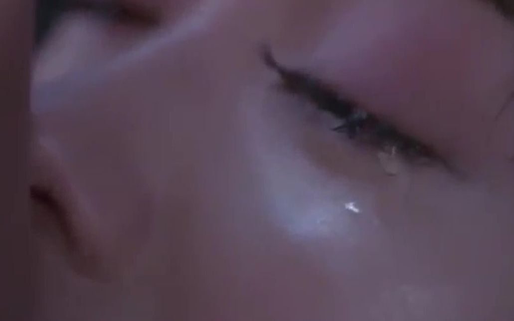 【高甜吻戏迷情】含着泪床都亲上嘴了，边亲边流眼泪！最好的安慰就是霸道强吻！