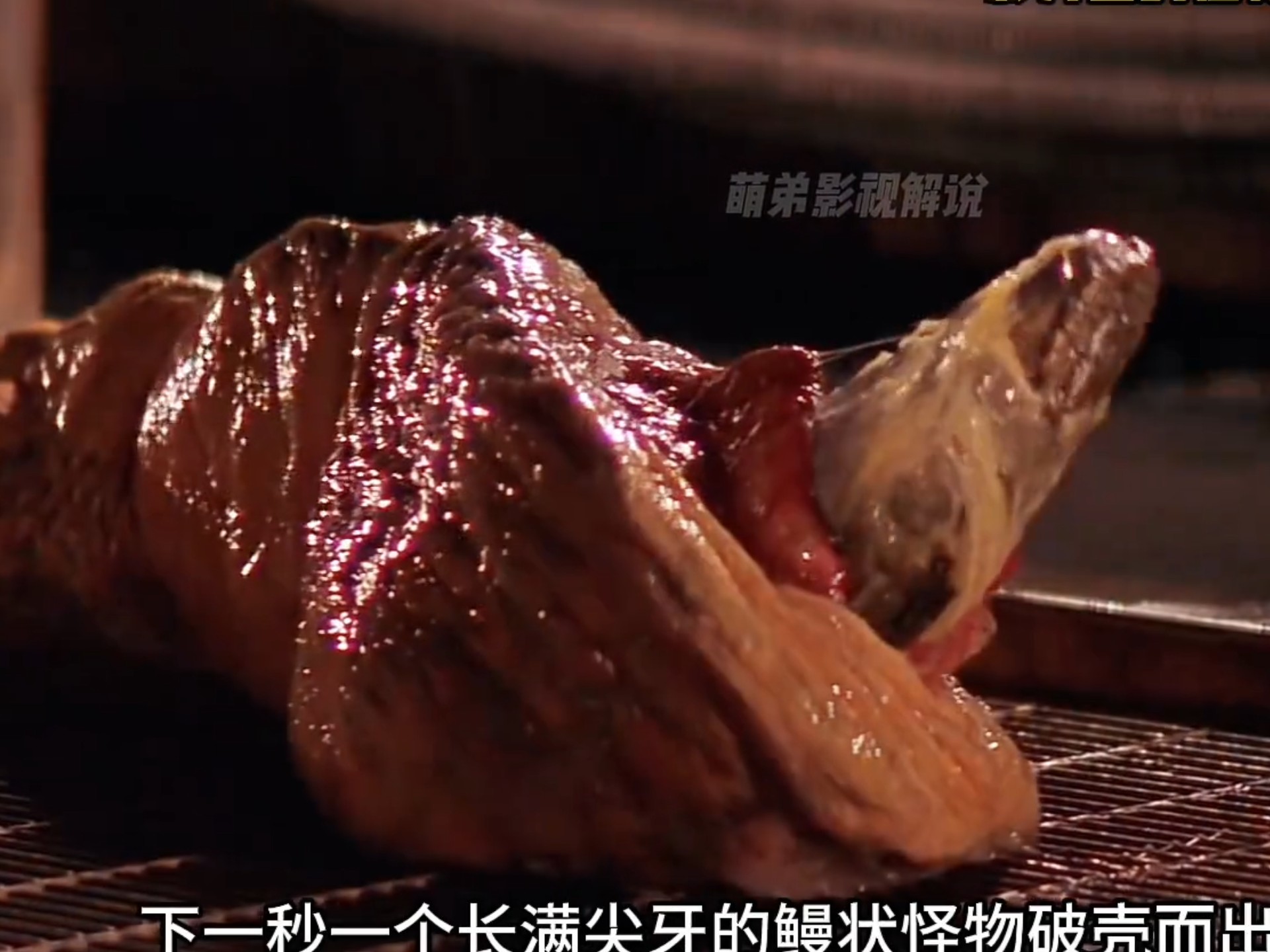 一男一女只因感染神秘病毒，两者竟然融合成怪物《烈血海底城》