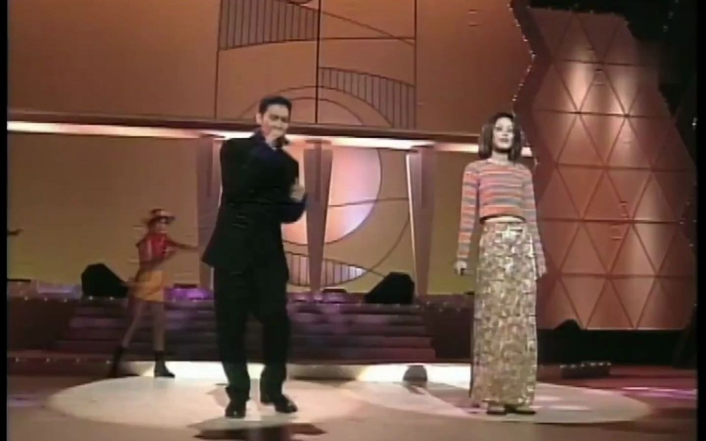 王菲 &amp; 張學友 - 非常夏日 Live （1994年加港愛心連線大行動）