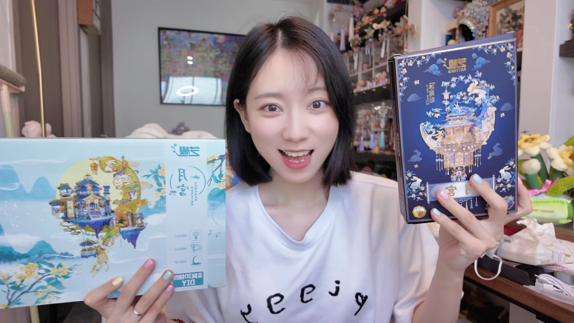 拼了两座会亮的月宫！