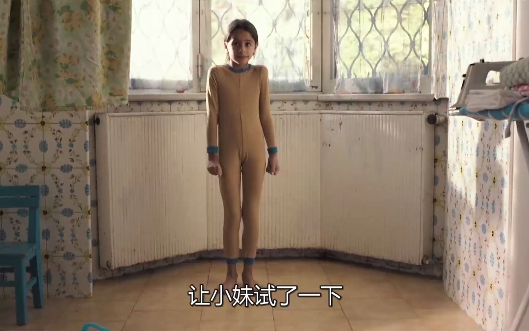 少年拥有隐身的能力，你猜他都做了啥《少年透明人》