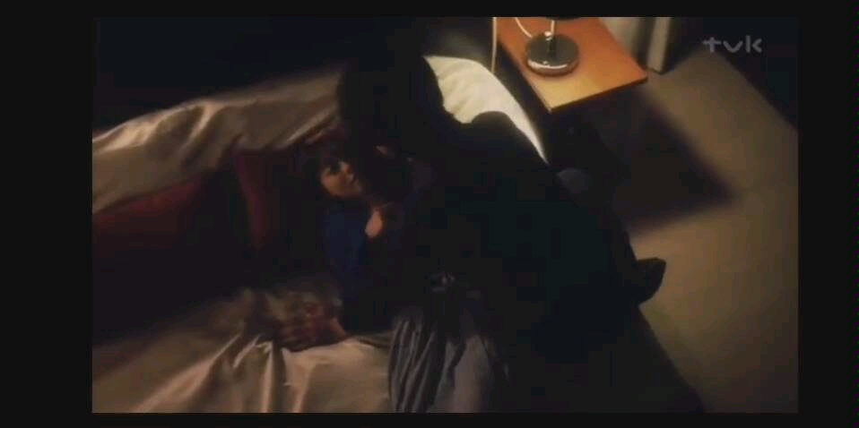 床戏，俊男美女，男主太会了趴，