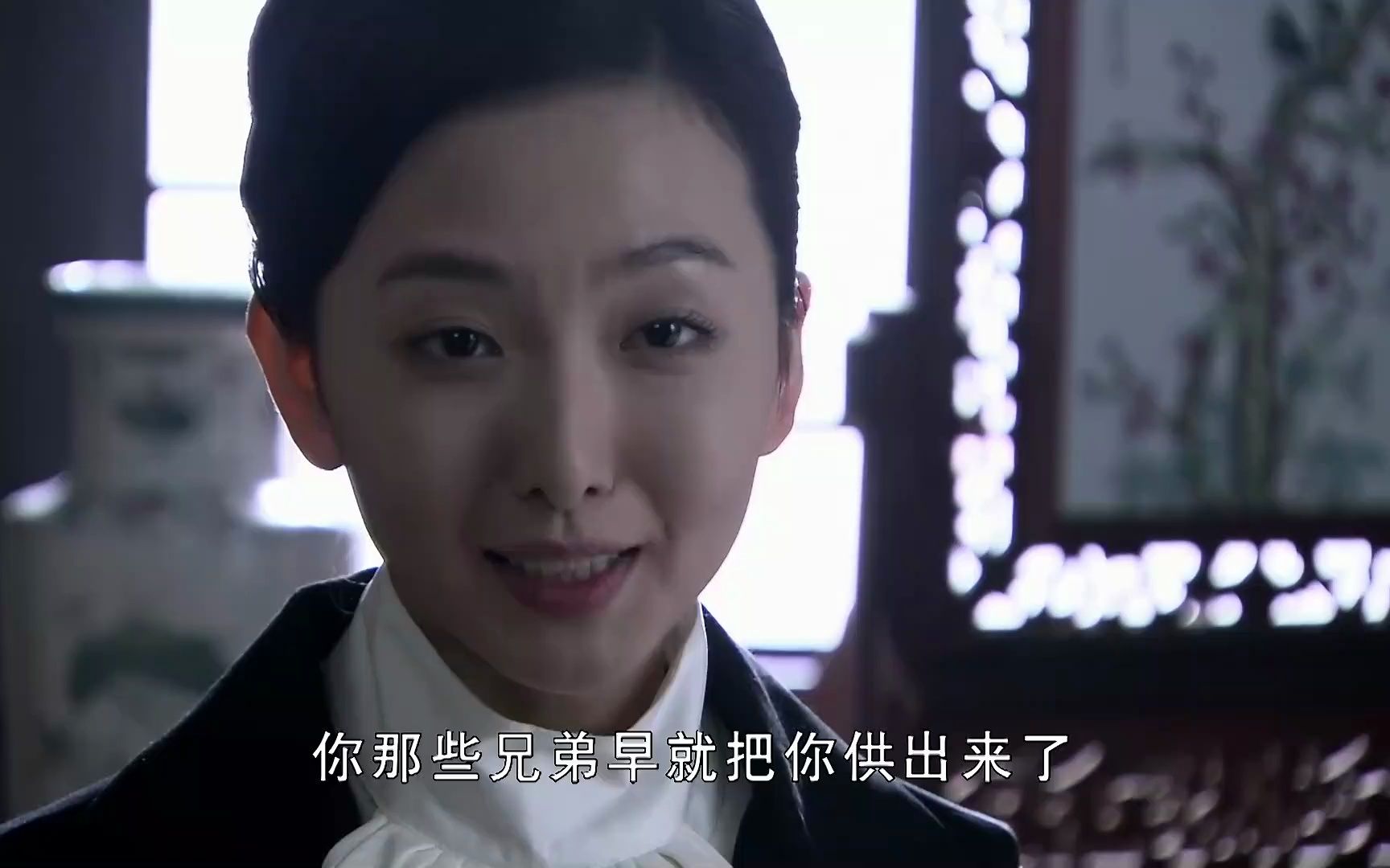 东海客栈：女鬼子没有证据，却说石忠义是叛徒，石班长沉着应对