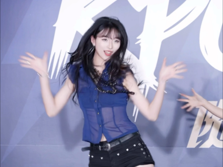 这样才能称为铁刘海【Secret-Love Is Move】宋智恩位