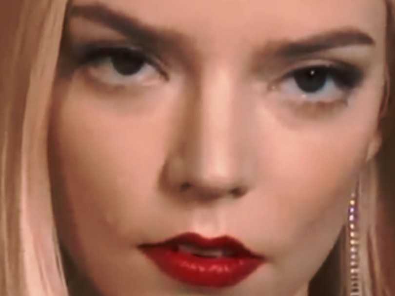 “安雅泰勒乔伊:给你个眼神，你自己体会！”