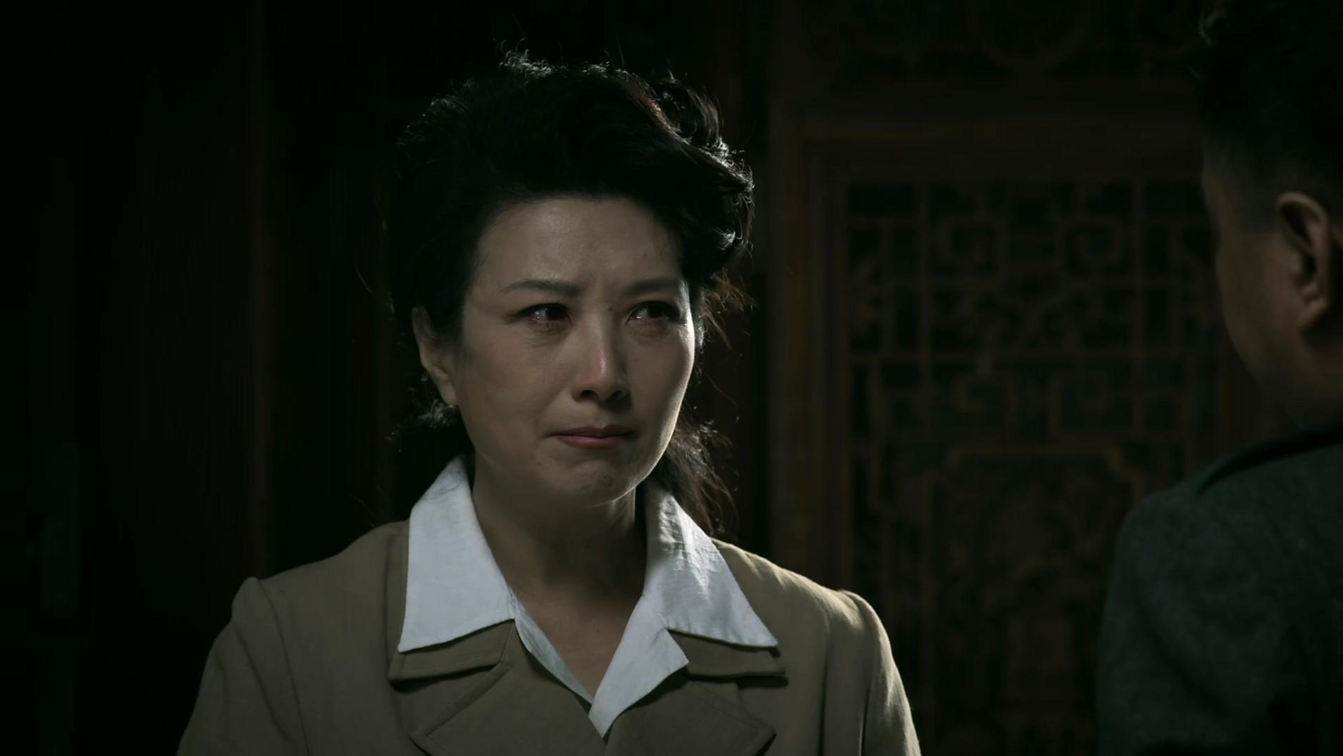 沸腾的群山：矿长夫人跟上司告别，却被上司毒杀，留下重要线索