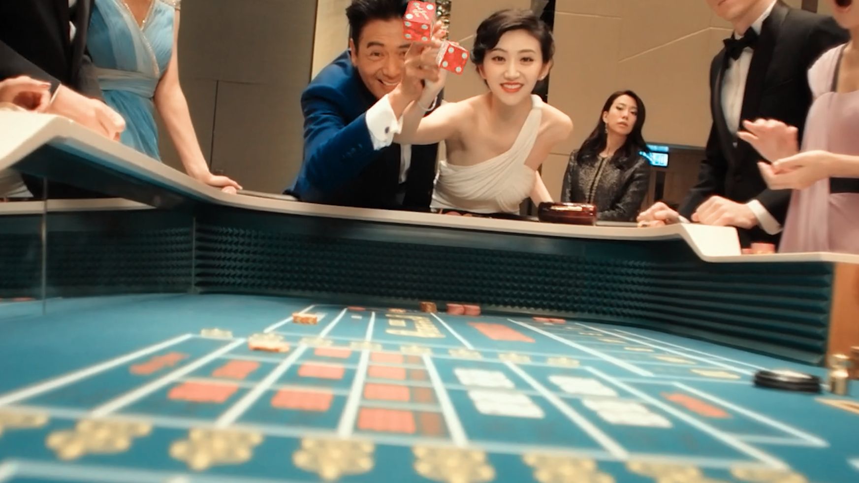 “当年能想到这个运镜手法的真是个天才！”