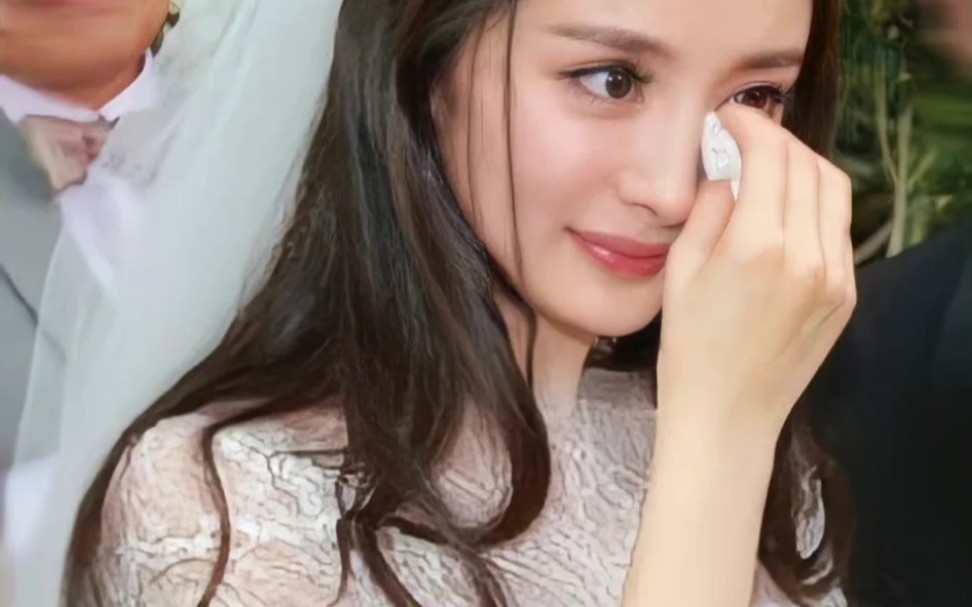 都说她的婚礼简单，但她好歹有场婚礼啊！