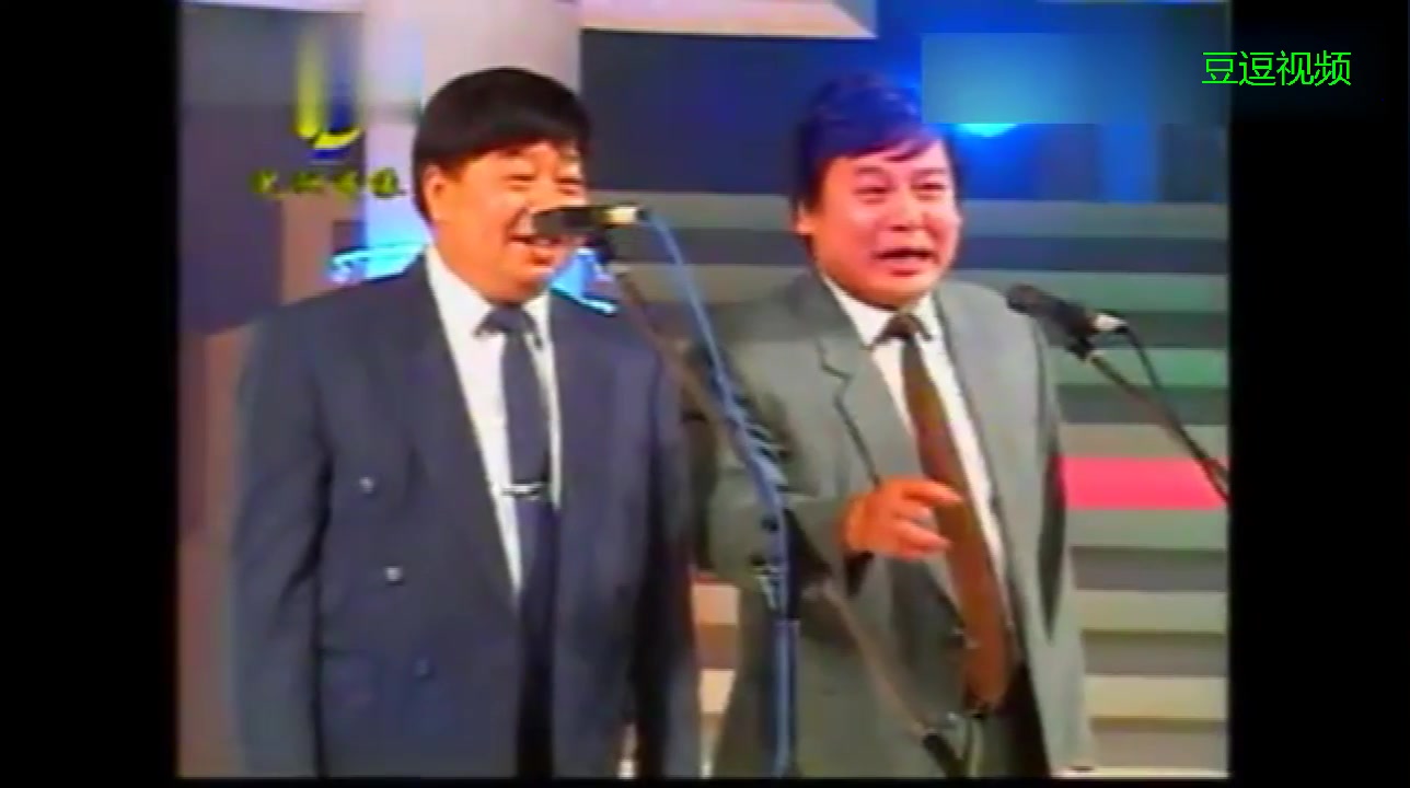当年最经典的相声《吹牛》，脸都不要了，好搞笑！