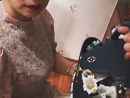 “这不只是一份礼物”