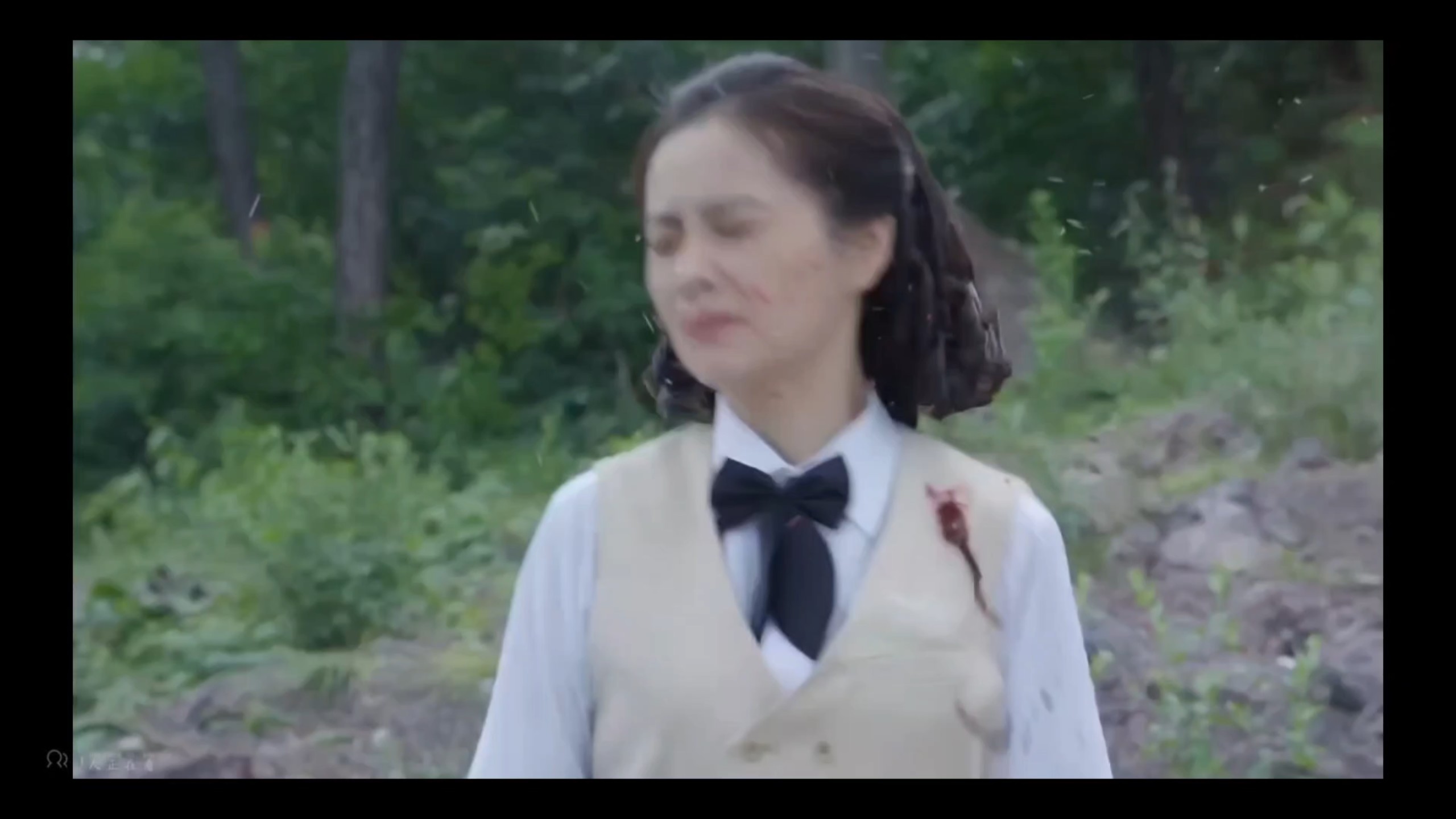 左轮手枪三女中弹