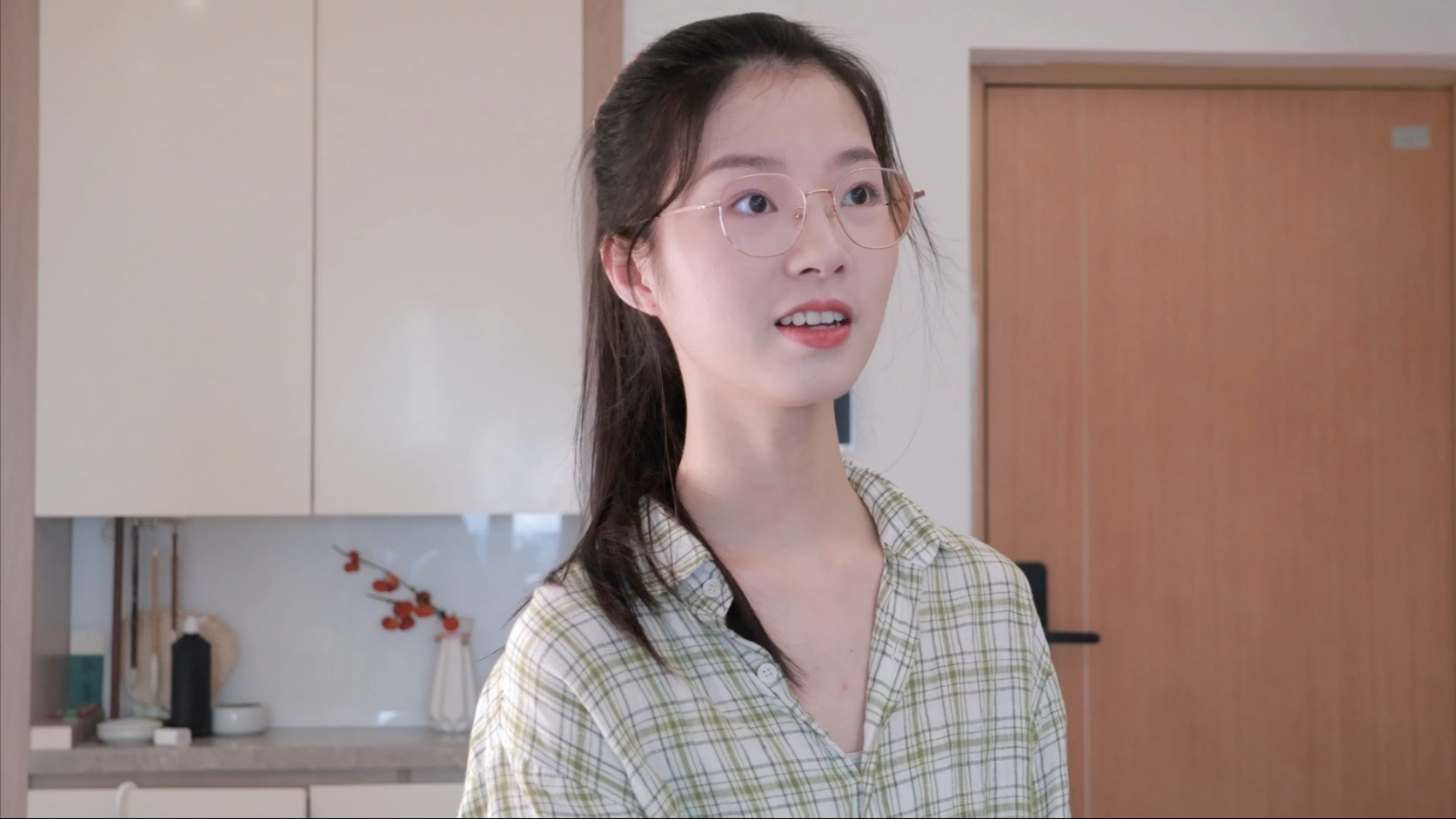 唯有牡丹真国色，花开时节动京城