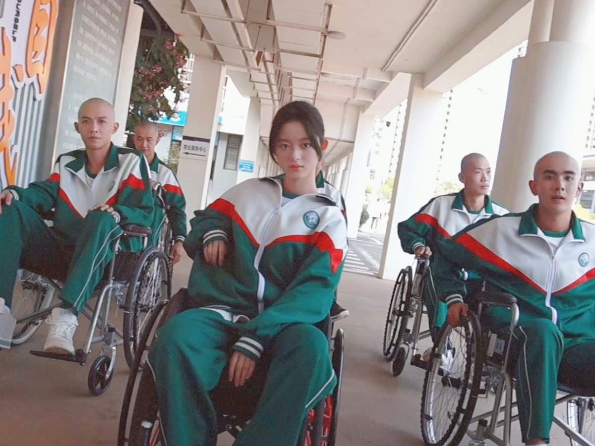 【明日有晴天杀青特辑】向阳而生，接受现实不屈服于命运，一起向命运宣战！