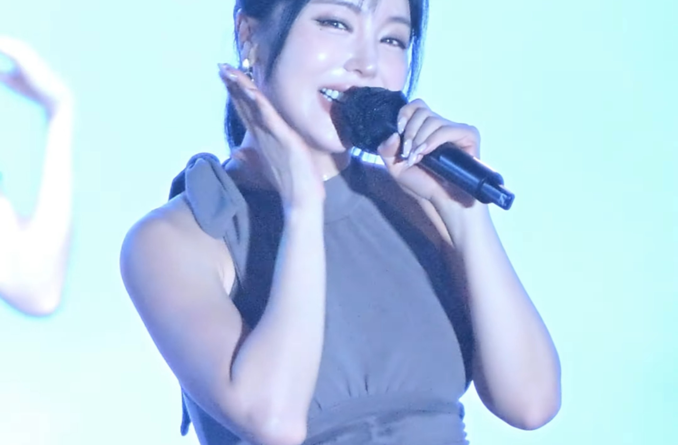 홍진영 '따르릉'