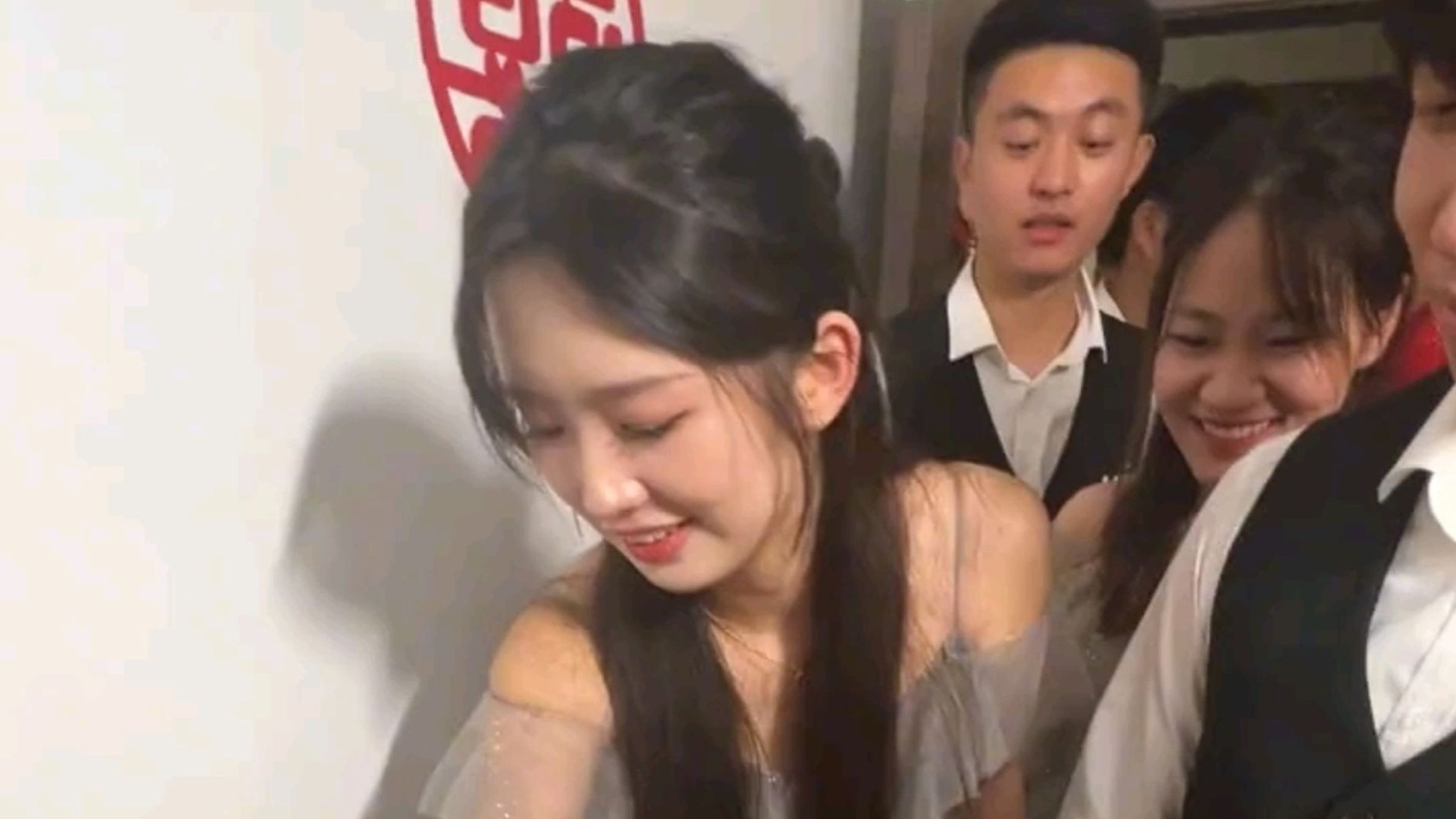 新娘我不要了，我就要这个伴娘！