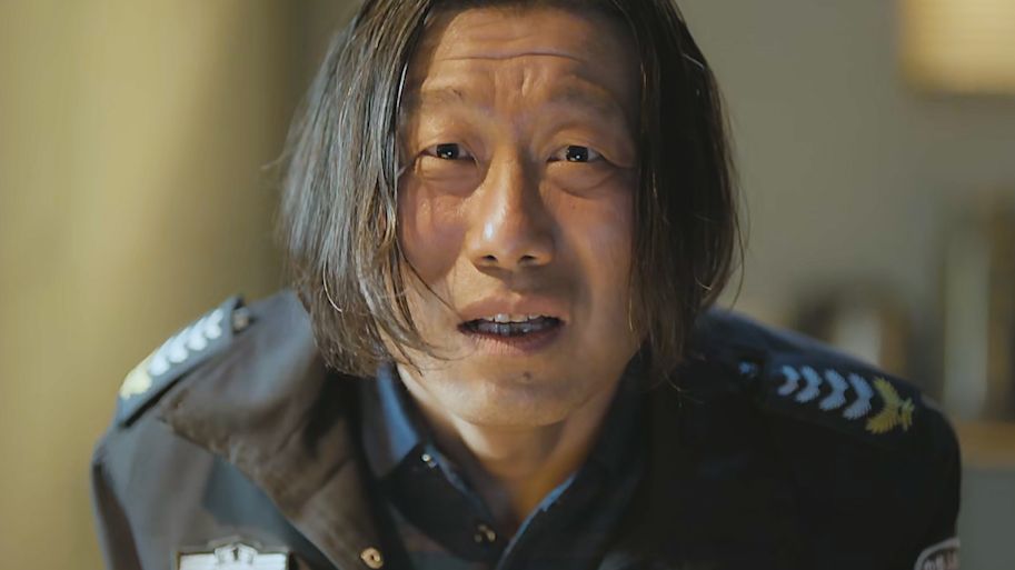 美女总裁给保安送饭，不料保安却起了歹心！