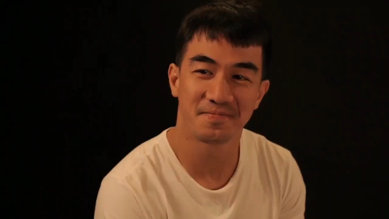 real talk 讲了童年经历，和出道前的试镜经历了。好心疼，，，苦尽甘来，，，