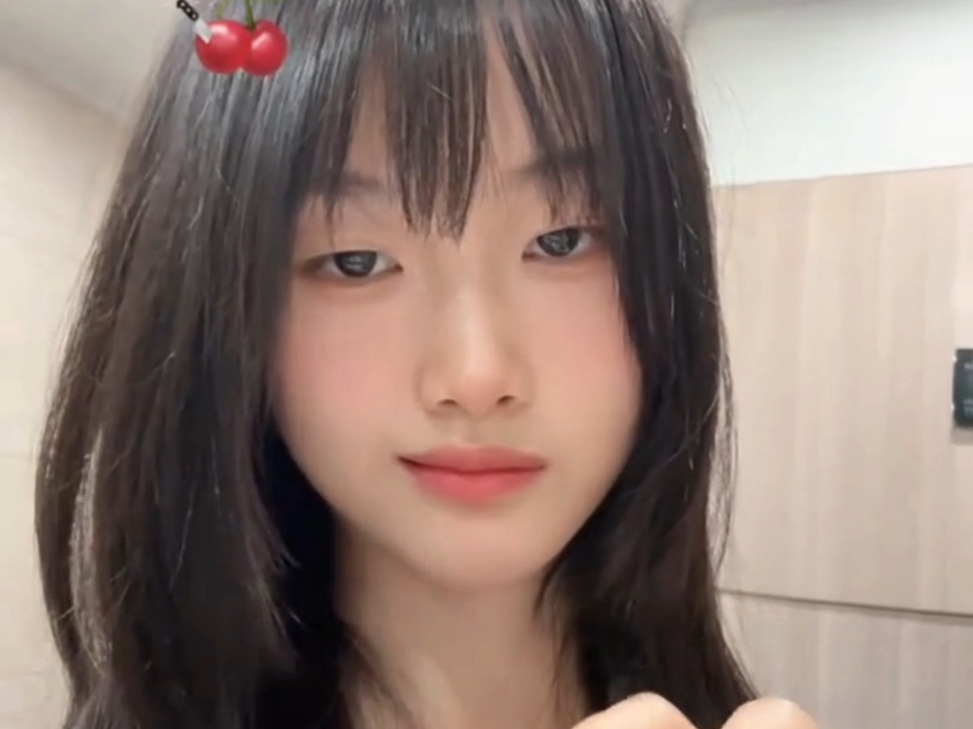 “全都弄到鞋子里面”