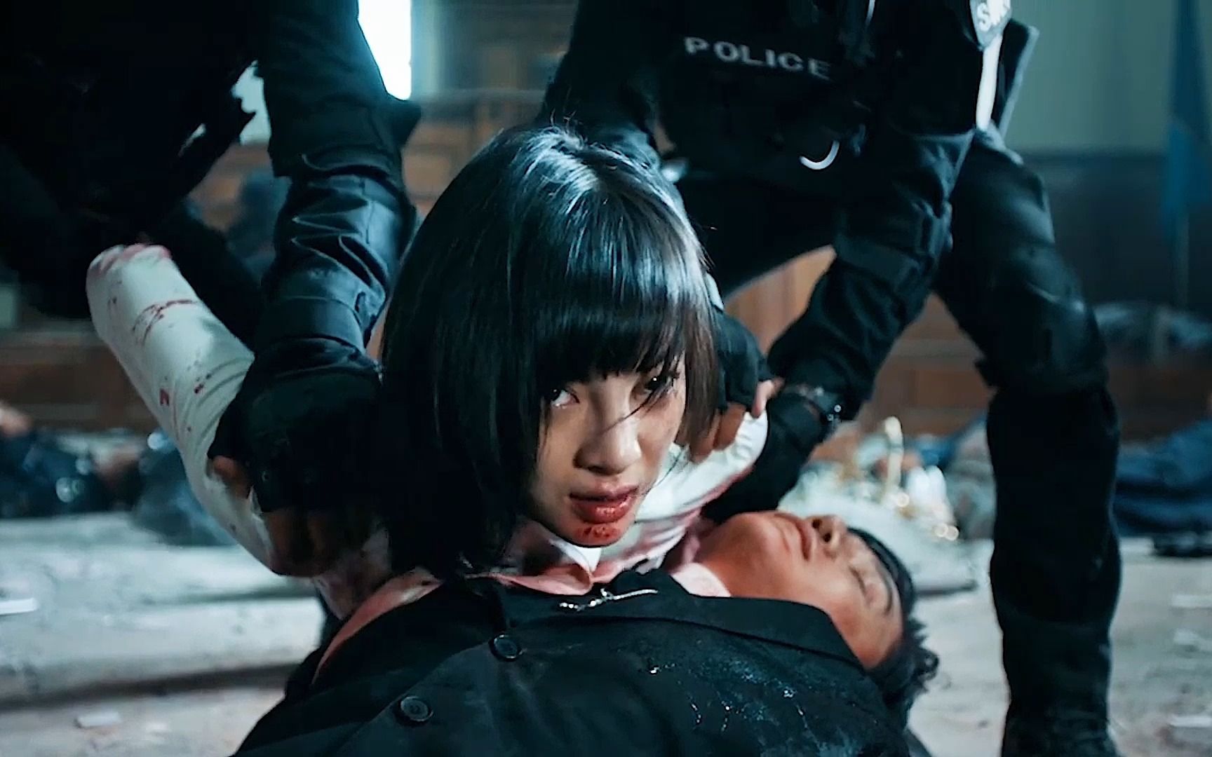 性感的美女律师，背地里却有不可告人的秘密！悬疑电影《盲战》