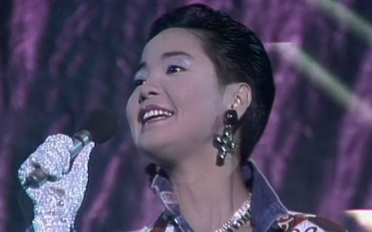 【永恒巨星 邓丽君】スキャンダル Scandal 绯闻（1986・Live 修复 @白金巨星耀保良）