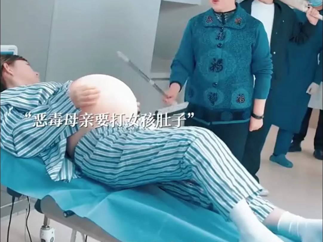 女孩意外怀上绝嗣总裁的六胞胎，被老夫人知道后立马叫总裁孙子将女孩带回家照顾，并和总裁一起将女孩宠上天......