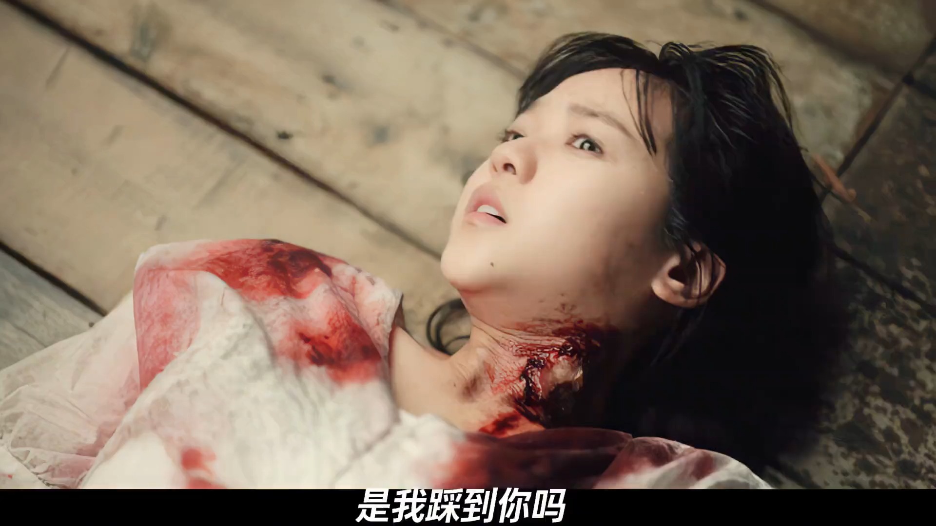 演尸体被高跟鞋连踩8次！新人演员连喊疼都不配吗？ 《影后》深度解读02#影后 #杨谨华 #了不起的精讲团 #电视剧深度解析 #台剧