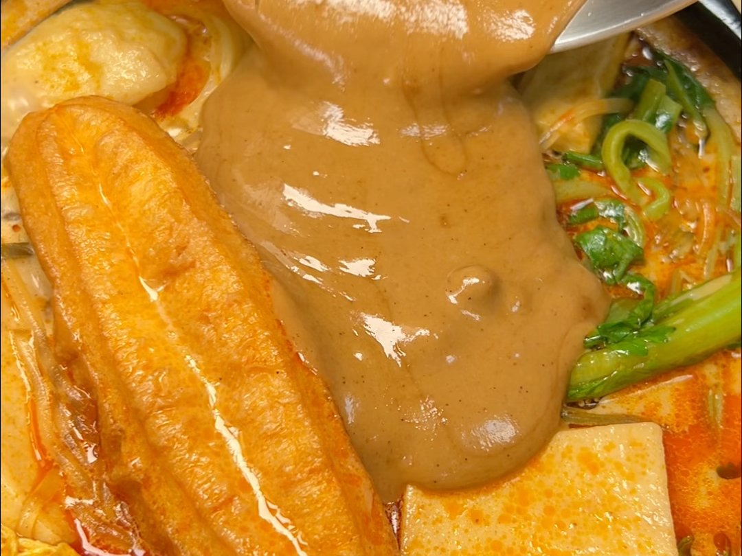 【听说麻辣烫很贵？手把手教你做家庭版麻辣烫】配料家常，做法简单！厨房小白轻松搞定！