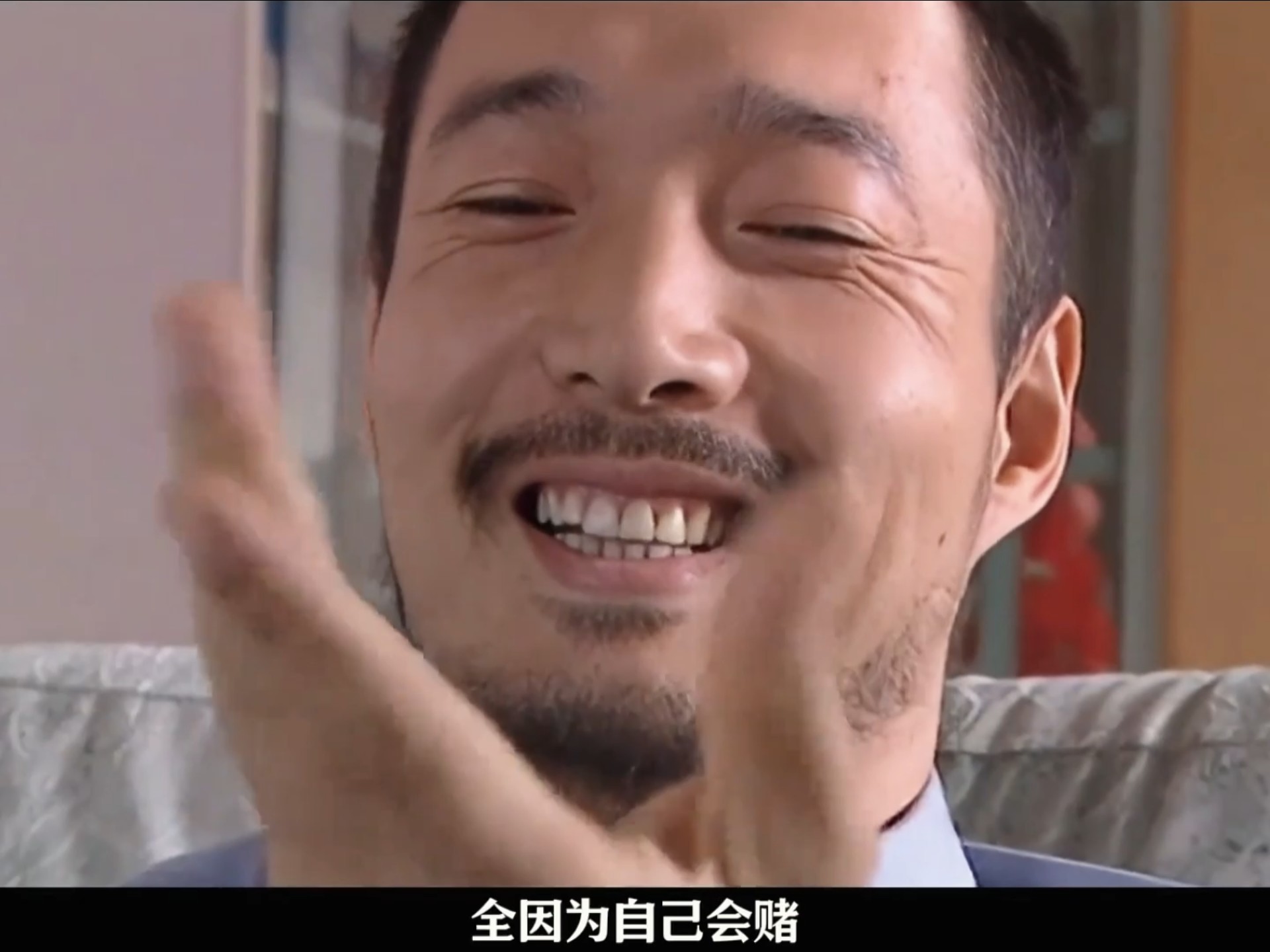 逃犯无处可去躲到农村，却受到年轻老板娘青睐