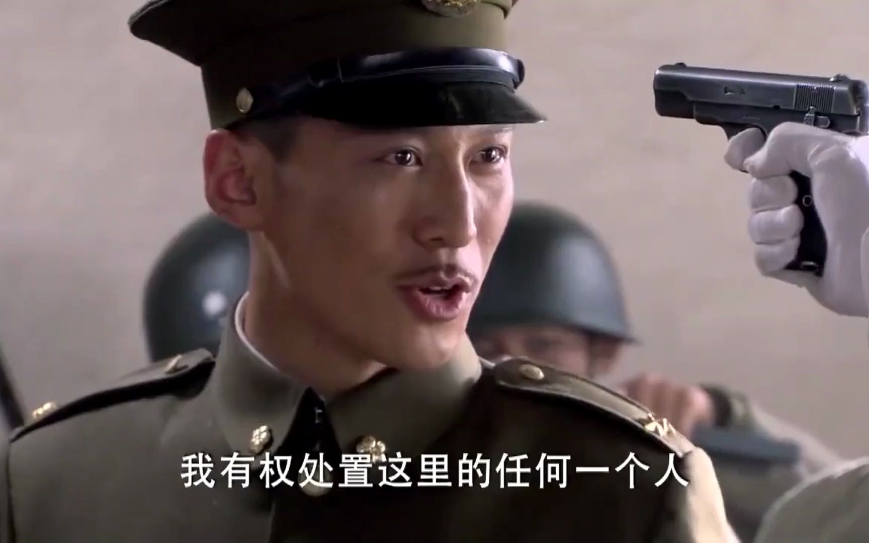 铁血红安：司令仗着军衔高叫板军长，不料军长一抬手，两枪灭了他