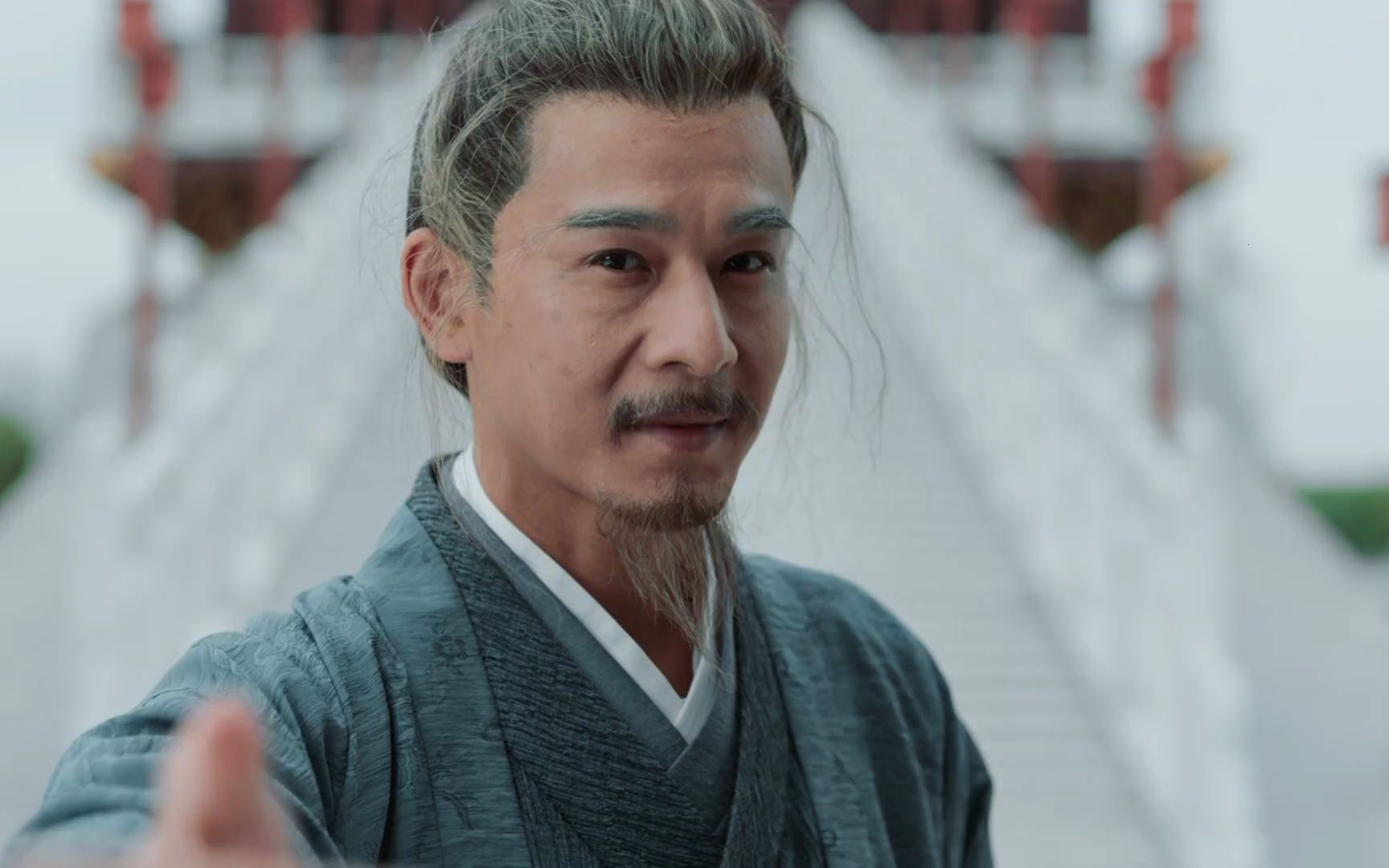 《舞千年》第一章 铜雀荐舞宴群臣