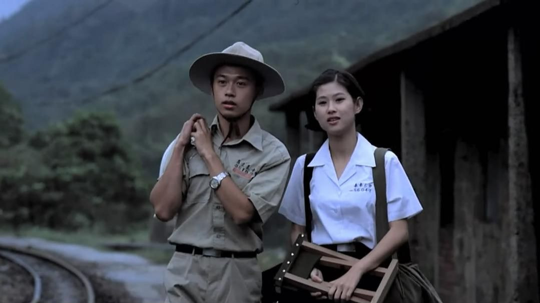 《恋恋风尘》1986年 - 高清国语中字完整版 - 豆瓣8.7分经典“'如果我们失恋了能去小镇疗伤，那么他们去哪里？”