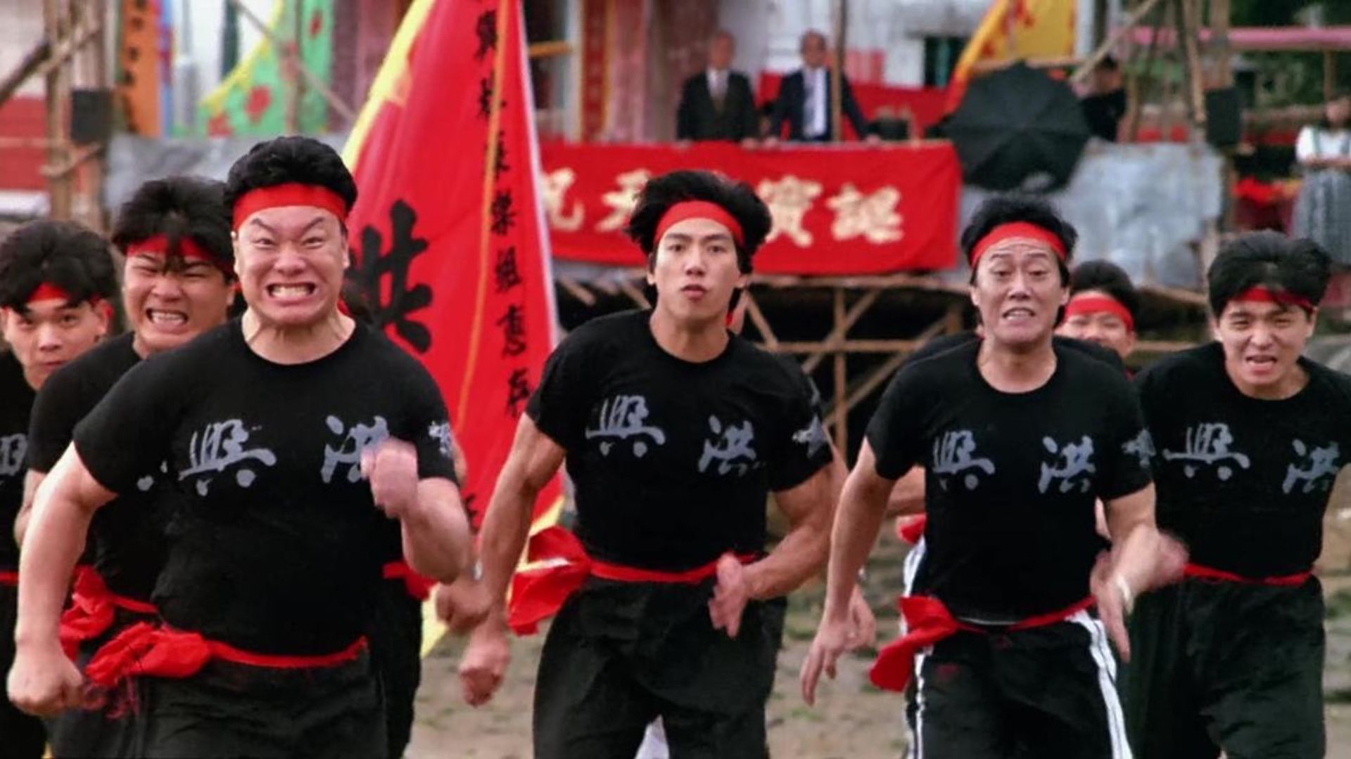 周润发一曲《飞沙风中转》，经典老歌，唱出多少江湖情愁，多少无奈