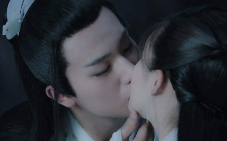【春花×秋月】小春花终于有点意识到自己喜欢哥哥了，可喜可贺，话说哥哥好帅呀~爱了爱了