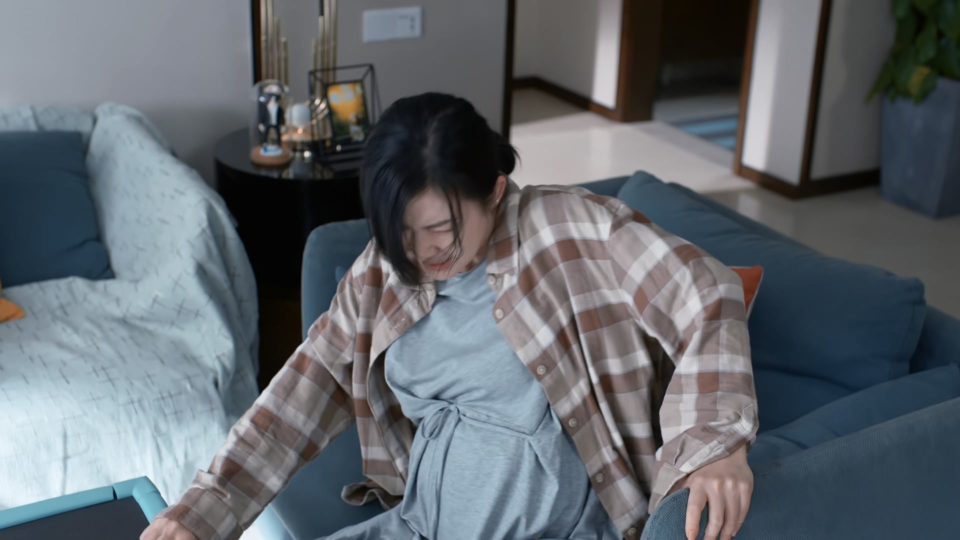 第07集丨孕妇的羊水突然破了，可是家人都不在身边！