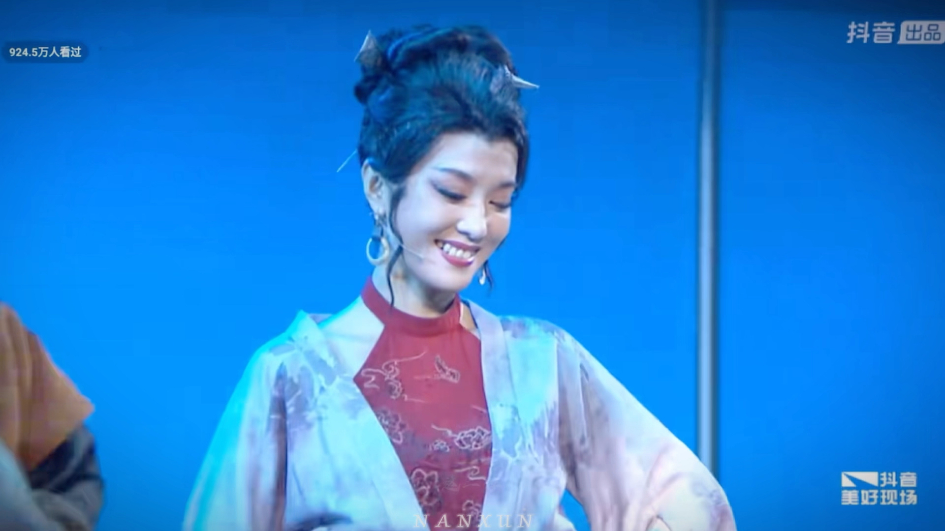 终于明白了什么叫媚骨天成，是妖不是骚了！！！