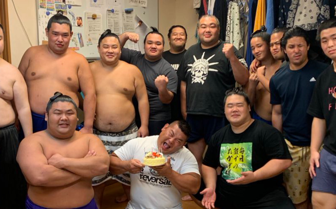 【大相扑推轮胎】立浪部屋力士天空海和明生与力量举猛男玩轮胎