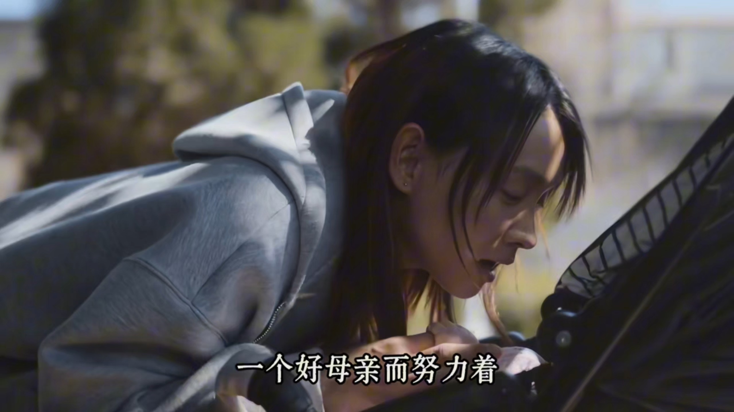 如何杀死一个年轻的女性，答案：让她生一个孩子，无论男女，这个被生吞的女人的故事你都该看下去，电影拍得很真实！现实生活还有比电影更狗血的故事。 #影视解说#虎毒不