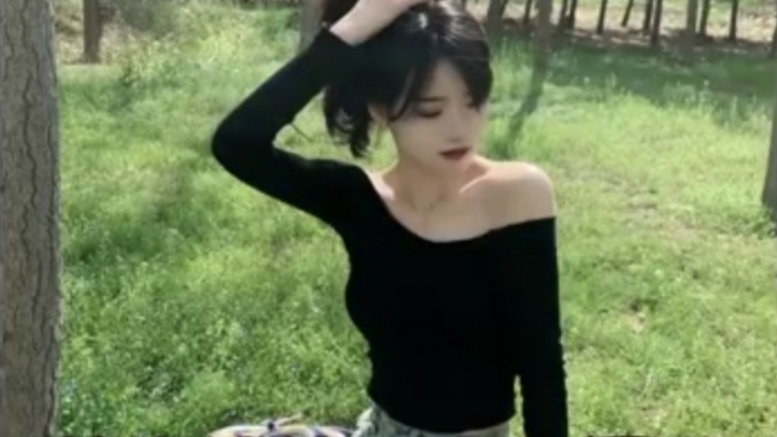 长腿美女鹿苑喜欢户外，老公打电话那段无敌
