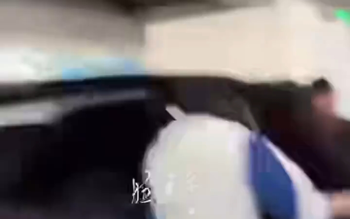 还是个拳击手😂