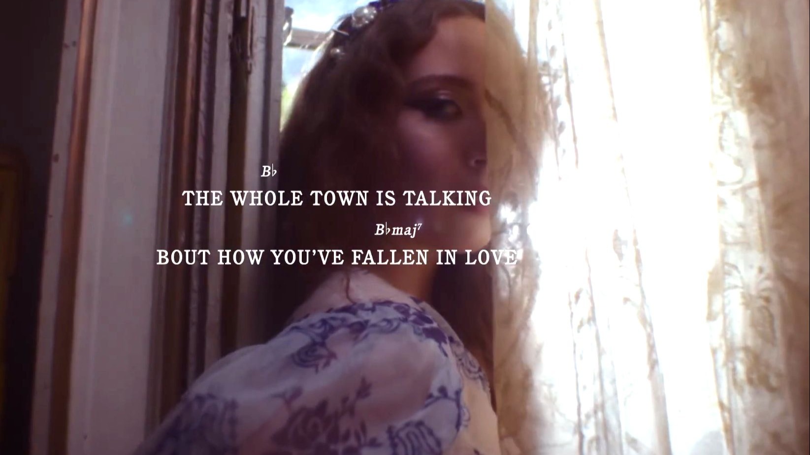 Laufey - Too Little Too Late (Lyric Video with Chords) -20250822