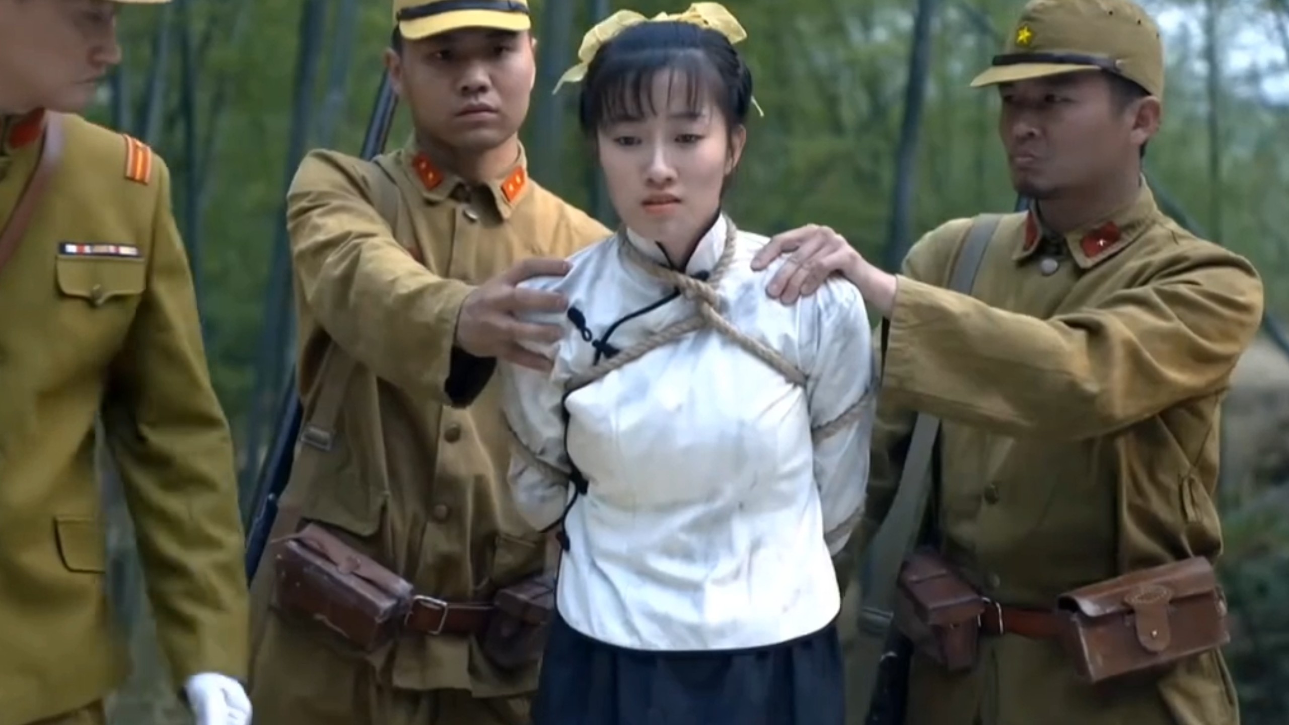 姑娘刑场遇救