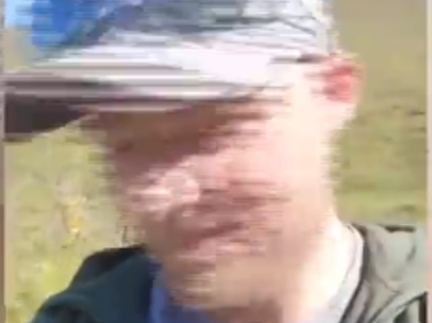 视频：阿拉斯加男子遭棕熊袭击，事后视频。注意有尸体画面