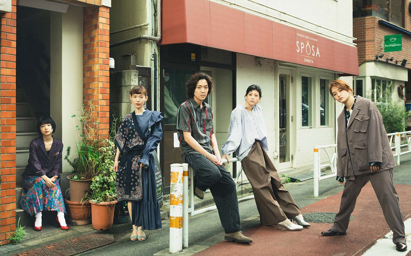 【在街上】（2019）
