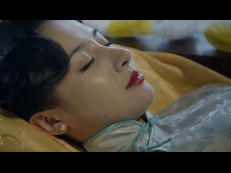美丽女星意外去世，吊唁过后拉去尸检，正如片中所说，再美丽的肉体也经不住西洋一刀。。希望大家喜欢hh