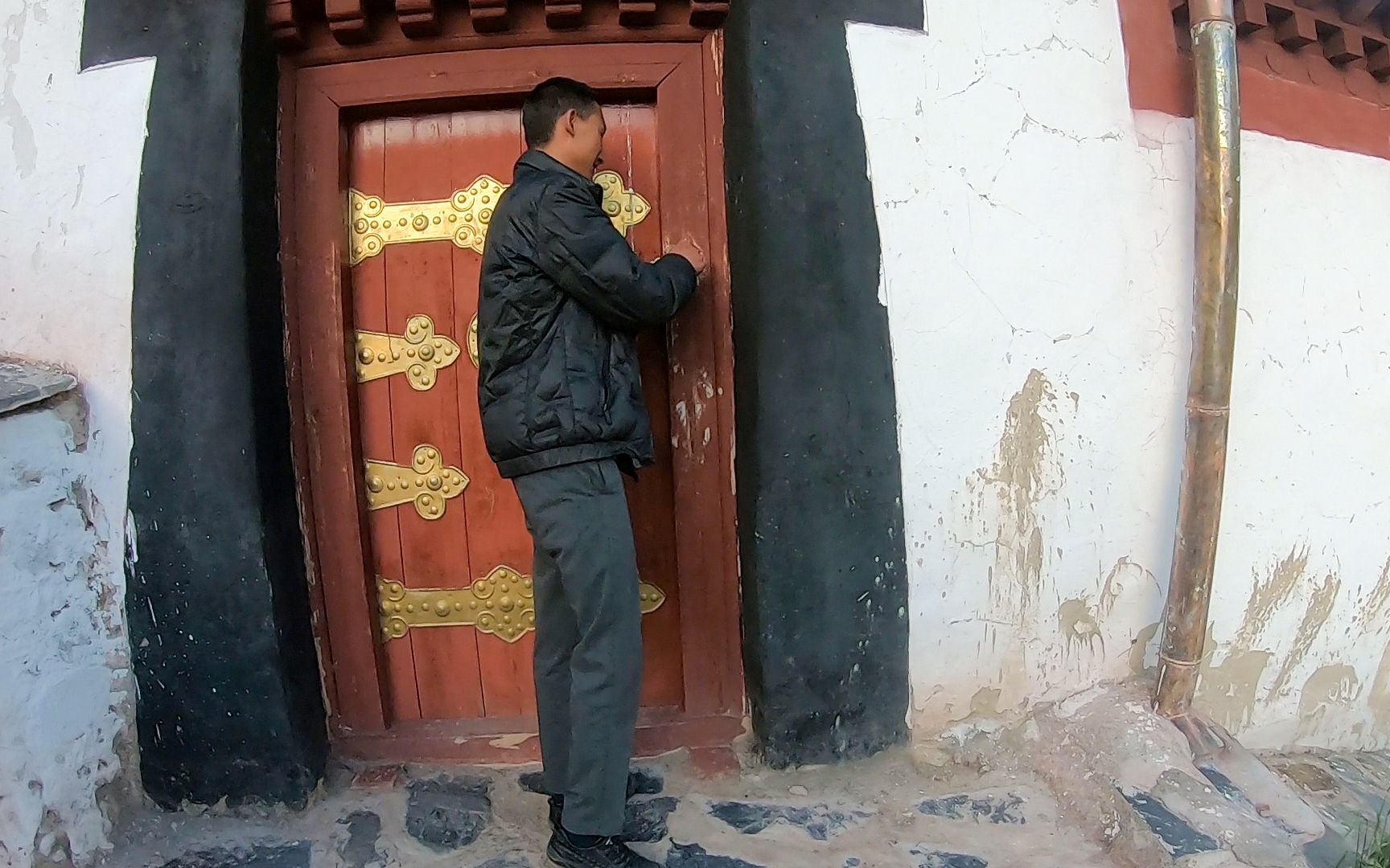 西藏仍在使用的天葬院，实地参观后，对生命有了新的感悟
