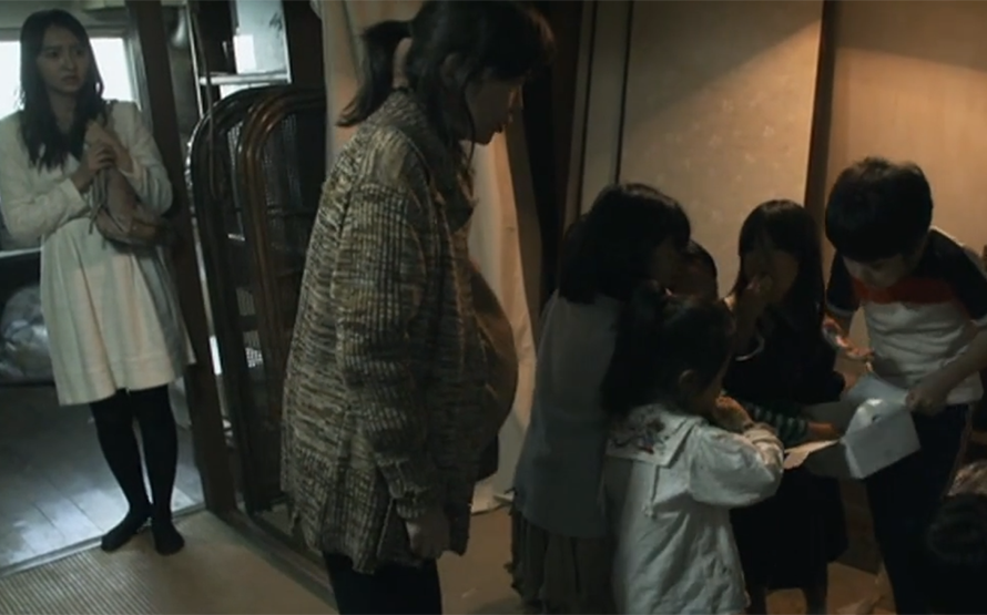【电影君】几分钟看《男友的家》女孩第一次去男友家，却发现全家都是疯子！