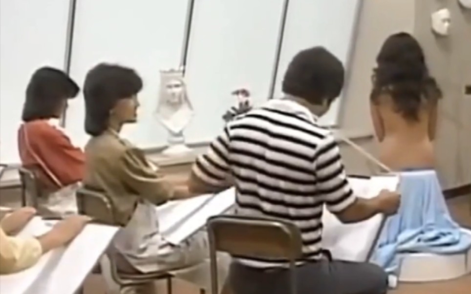 日本爆笑之【】王志村健画人体模特【】
